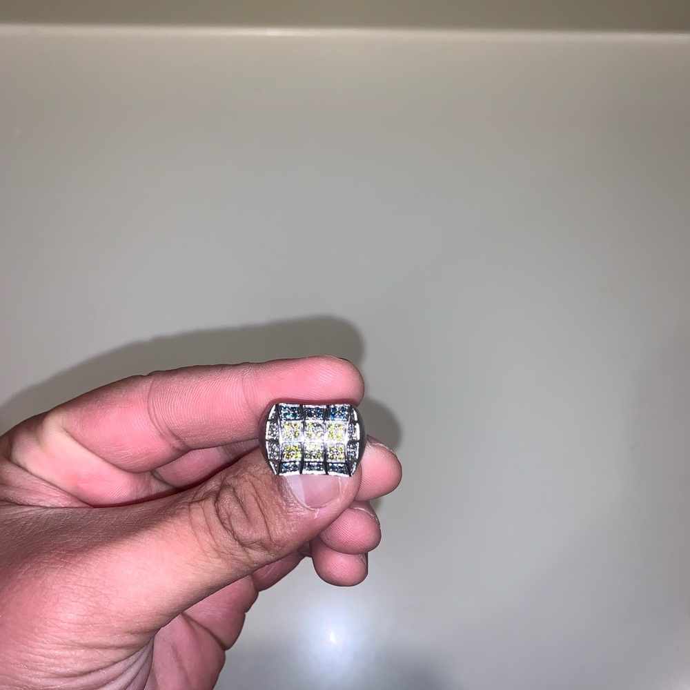 Elegant Silver Men’s Ring